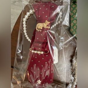 Upcycle Elegant Burgundy Tie necklace with Pearl Brooch